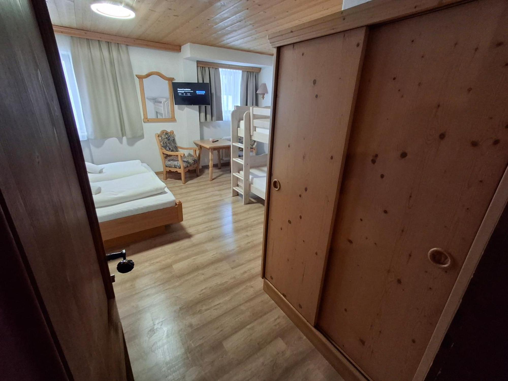 Pension Razil Ladis Esterno foto
