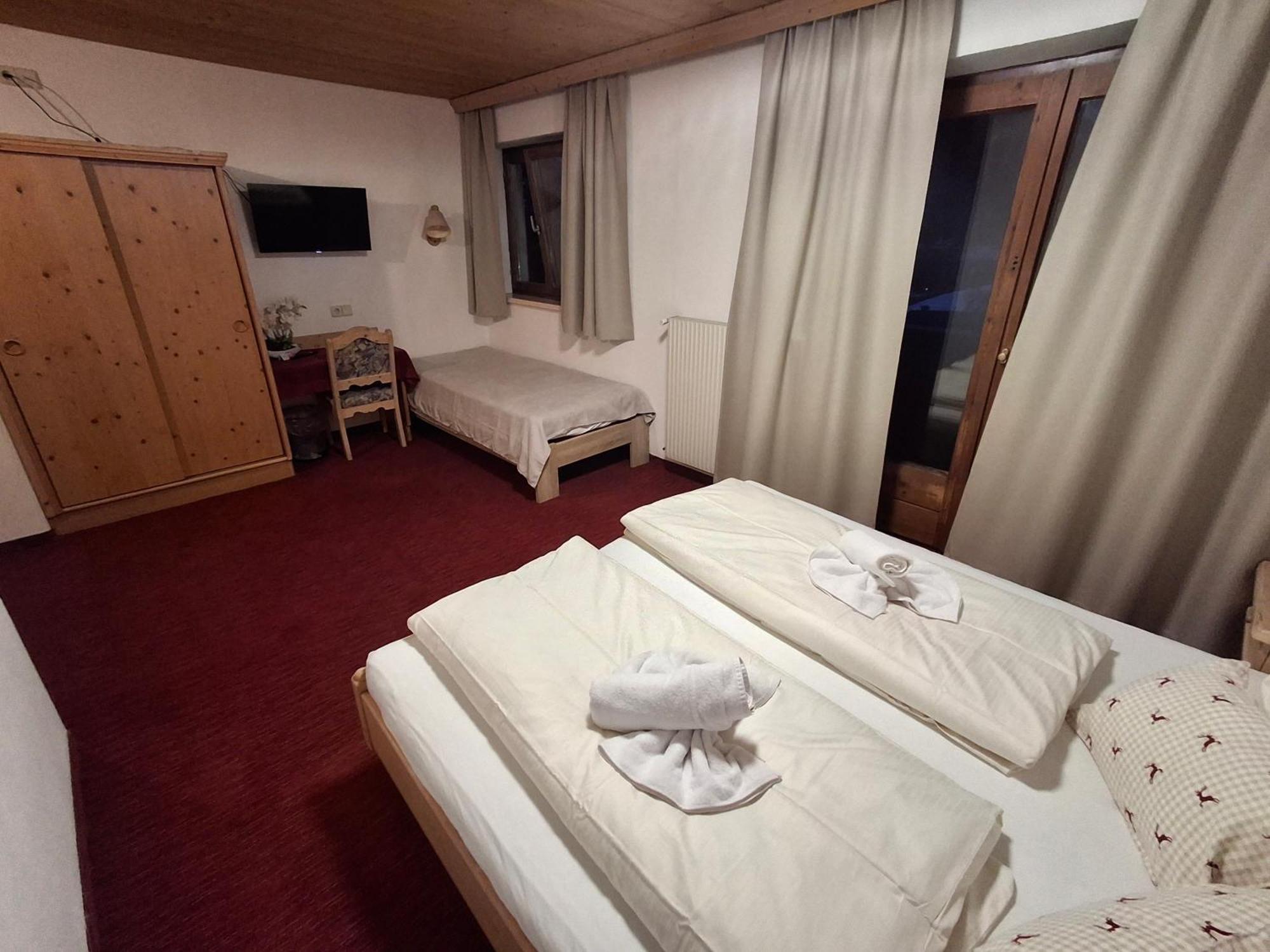 Pension Razil Ladis Esterno foto